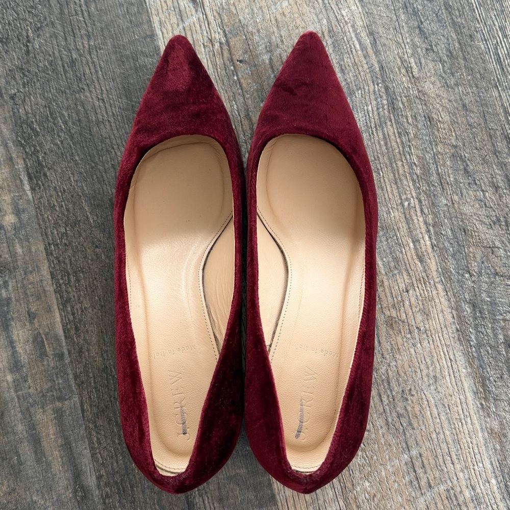 J.Crew women’s US 9.5 burgundy velvet block heel pumps point toe Italy made - Picture 16 of 16